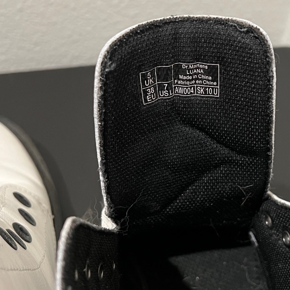 White Dr. Martens, size 7 - Picture 3 of 5